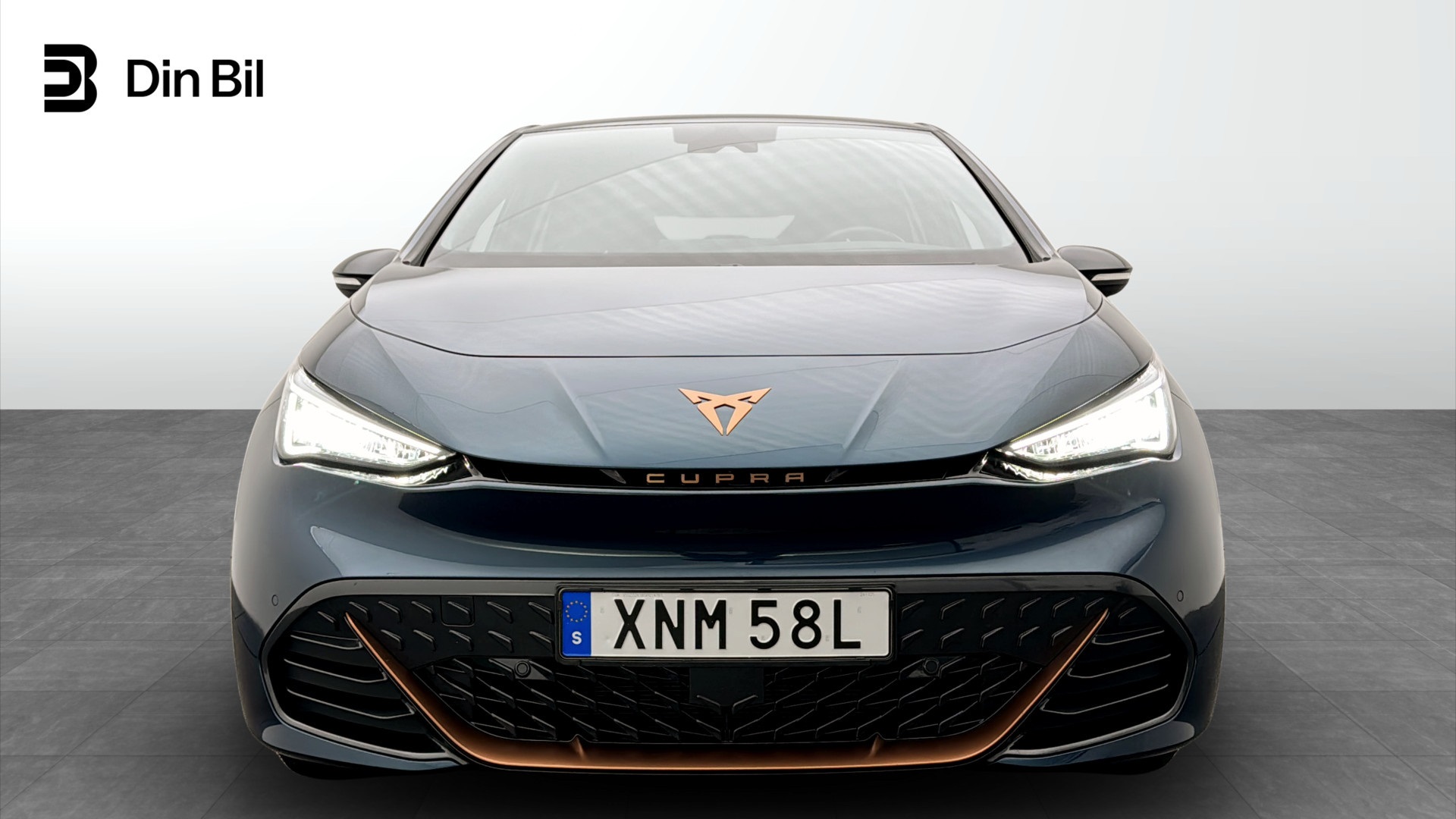 CUPRA Born XNM58L