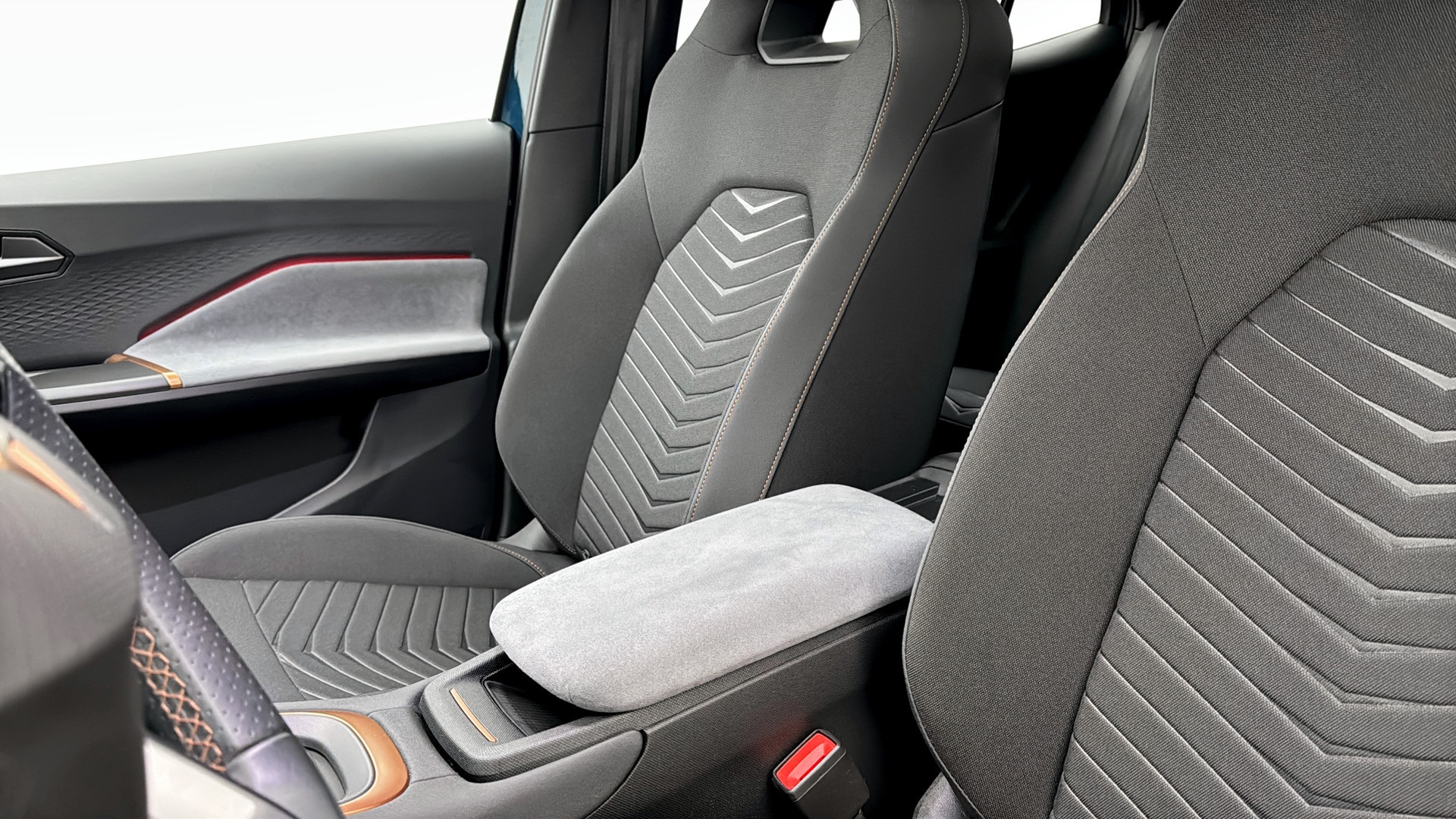 CUPRA Born XNM58L