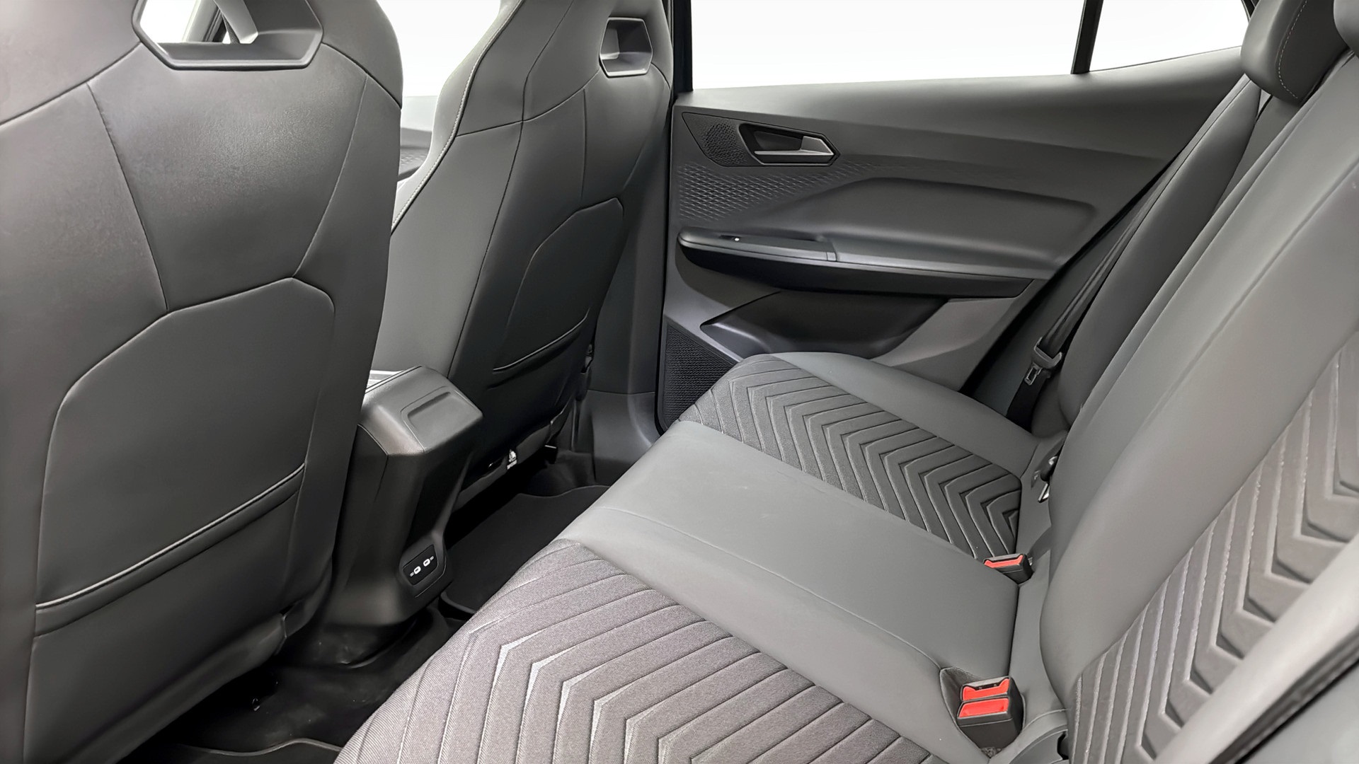 CUPRA Born XNM58L