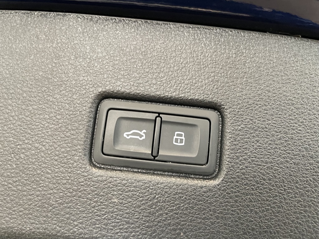 Audi Q5 Sportback XOM39M