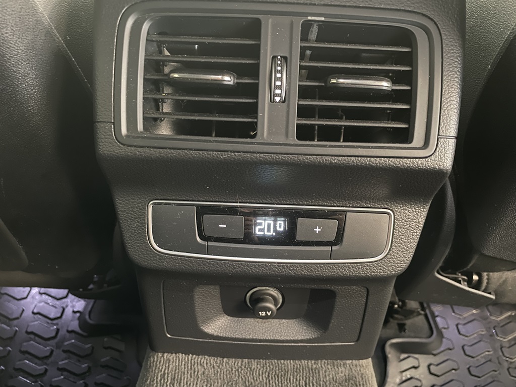 Audi Q5 Sportback XOM39M