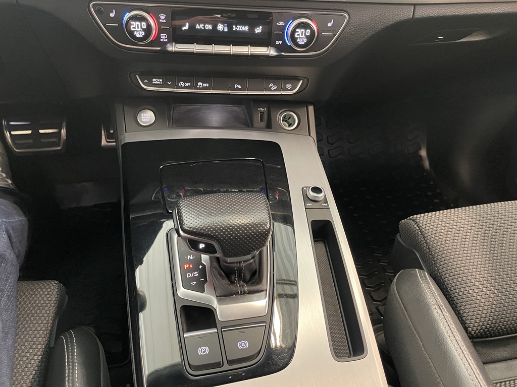 Audi Q5 Sportback XOM39M