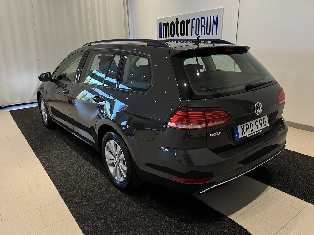 Volkswagen Golf XPD99G