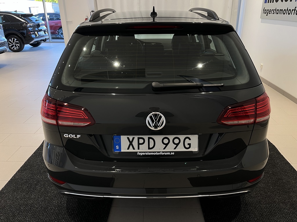 Volkswagen Golf XPD99G