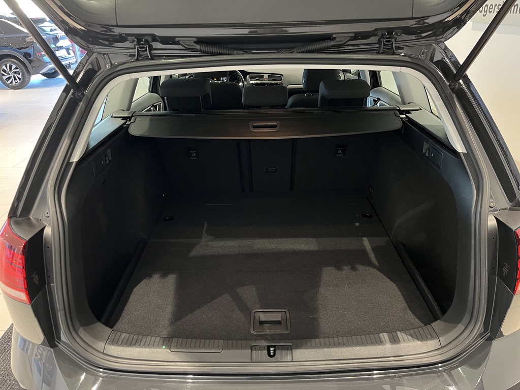 Volkswagen Golf XPD99G