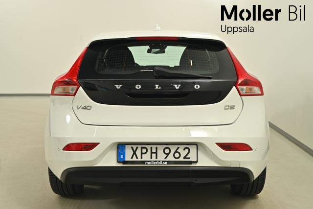 Volvo V40 XPH962