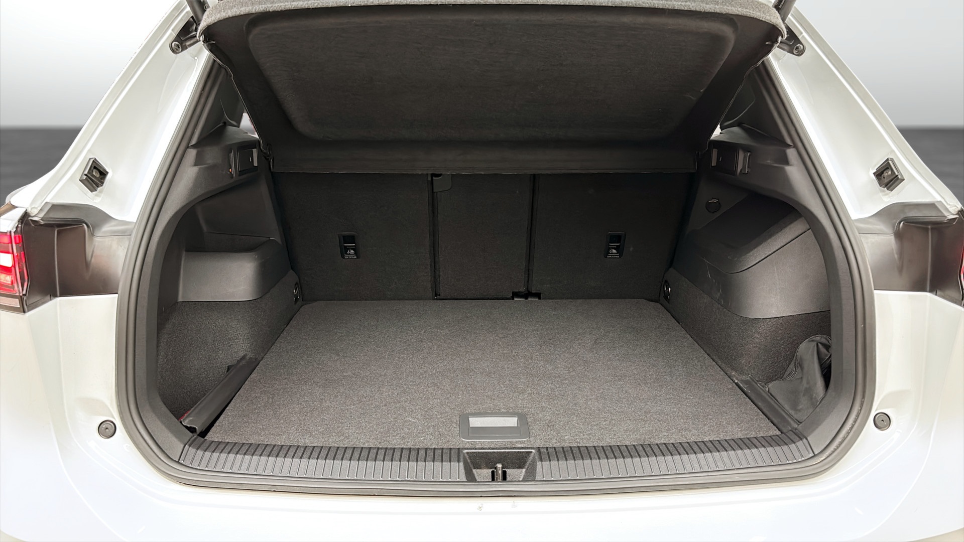 Volkswagen Tiguan XPJ95T