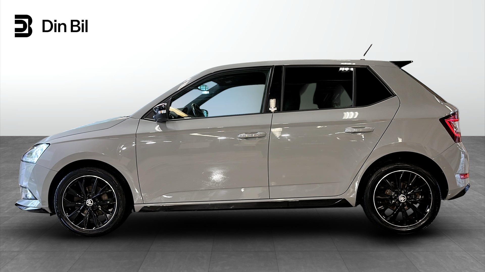 Skoda Fabia XPU08M