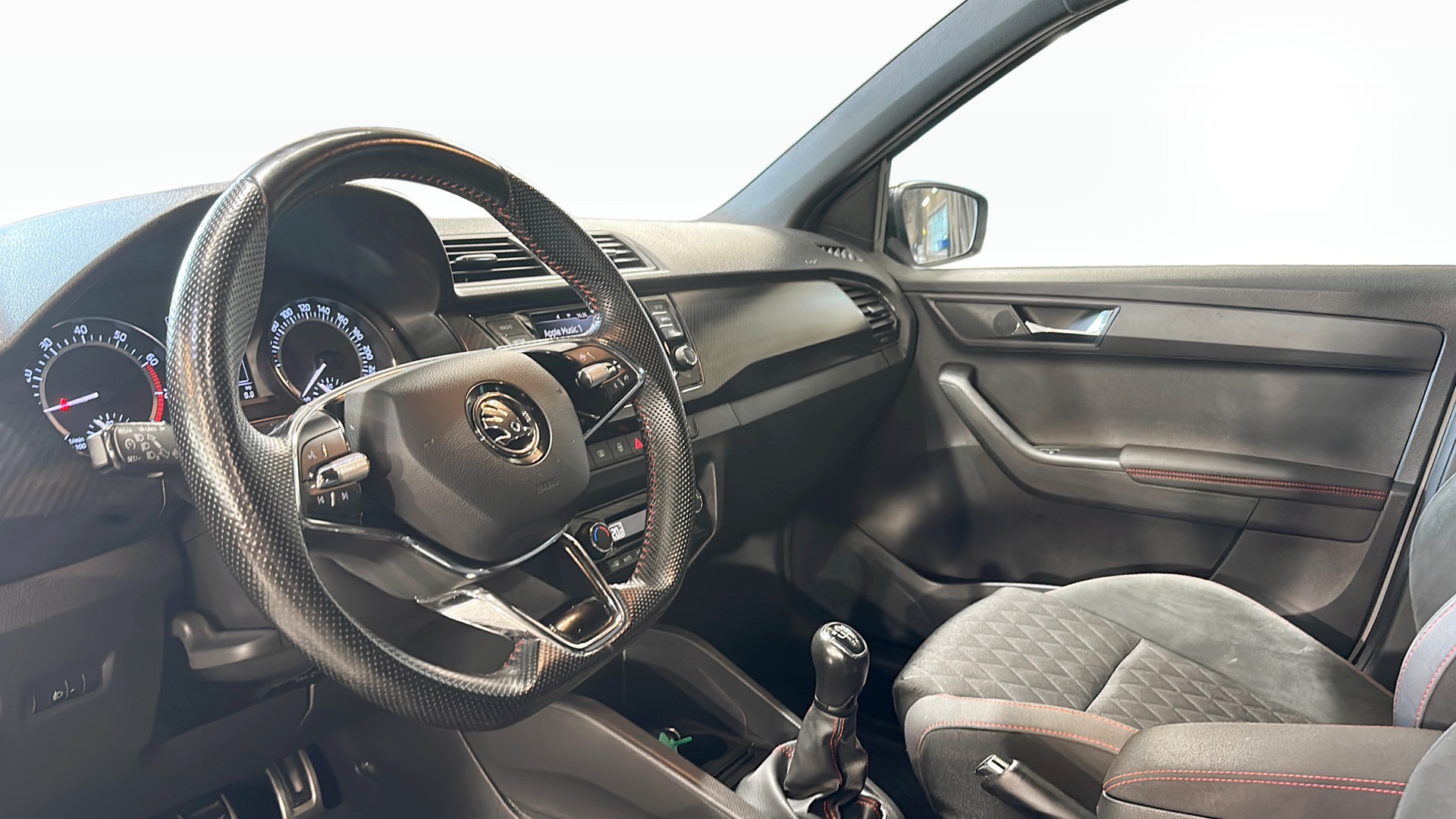 Skoda Fabia XPU08M