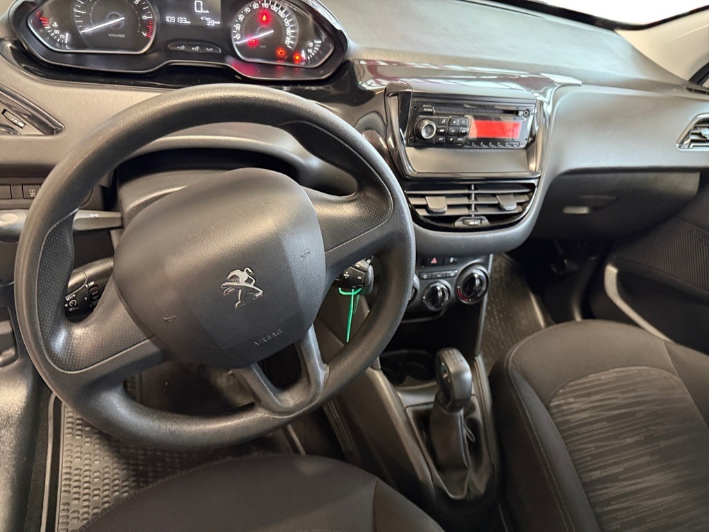 Peugeot 208 XRB689