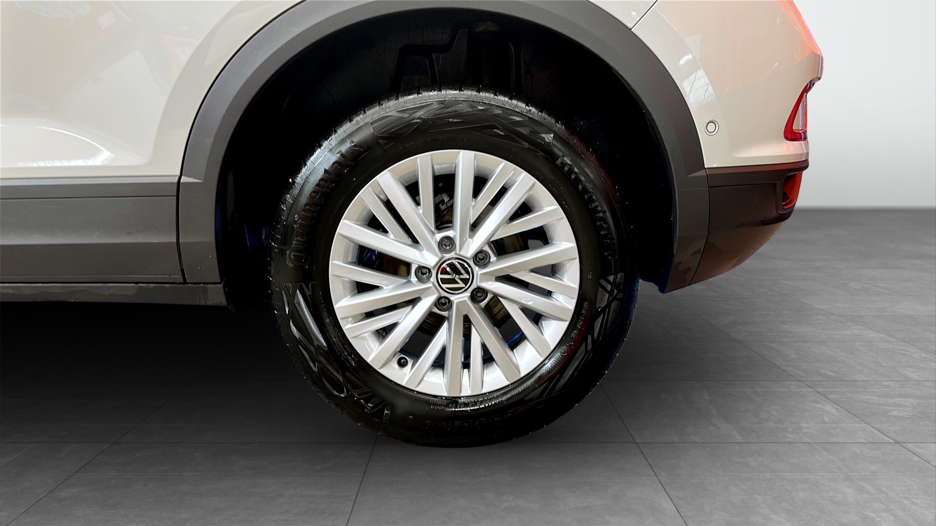 Volkswagen T-Roc XRB95K