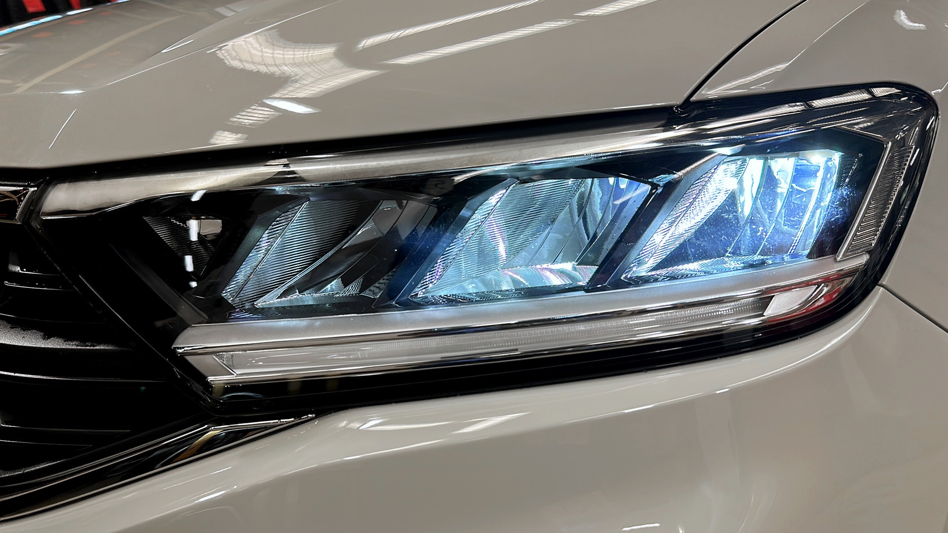 Volkswagen T-Roc XRB95K