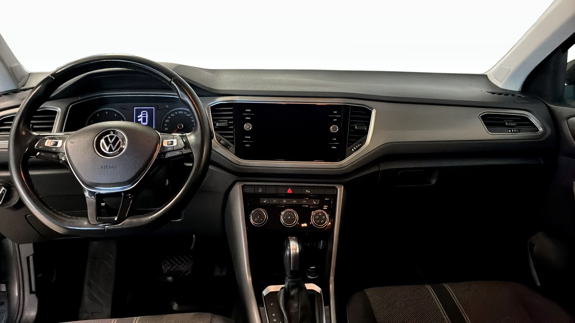 Volkswagen T-Roc XRD81T