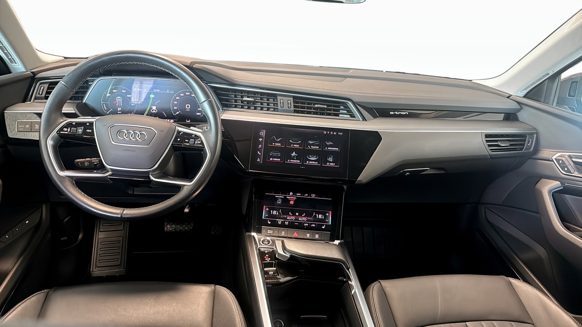Audi Q8 XRE21Z