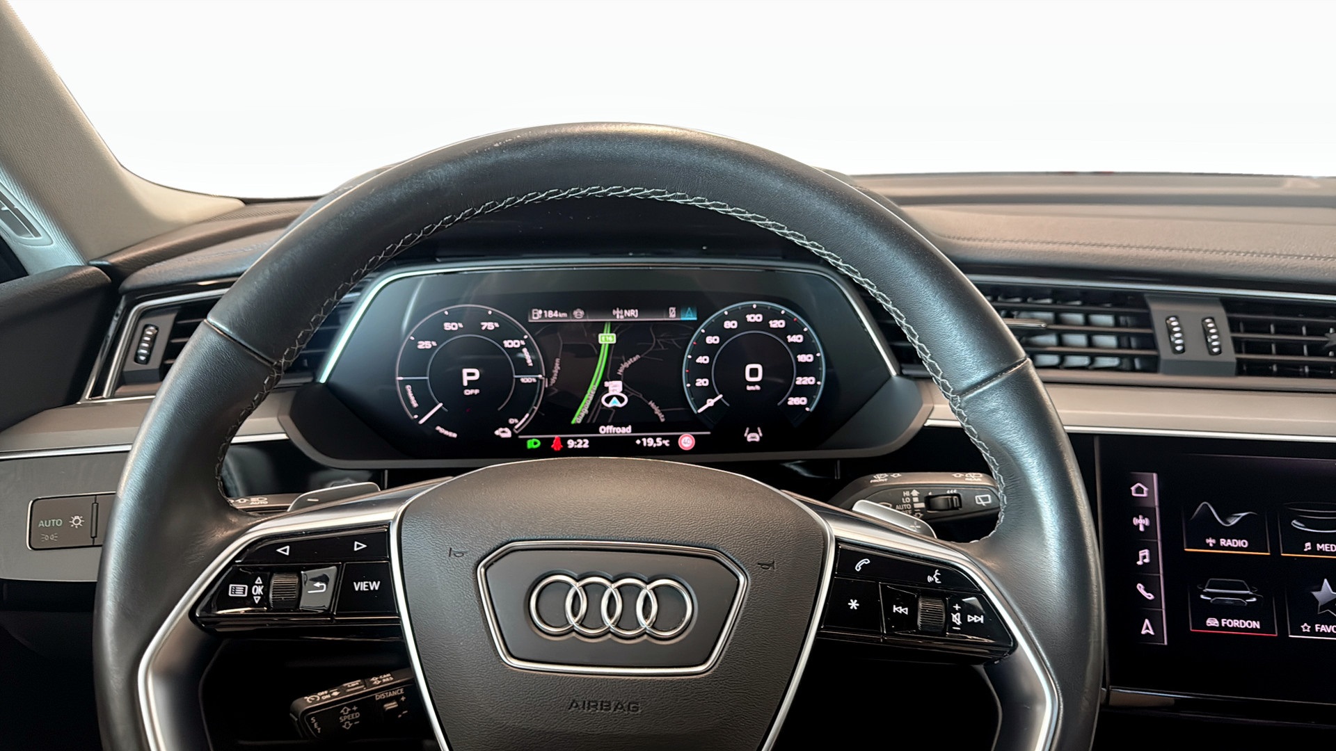 Audi Q8 XRE21Z