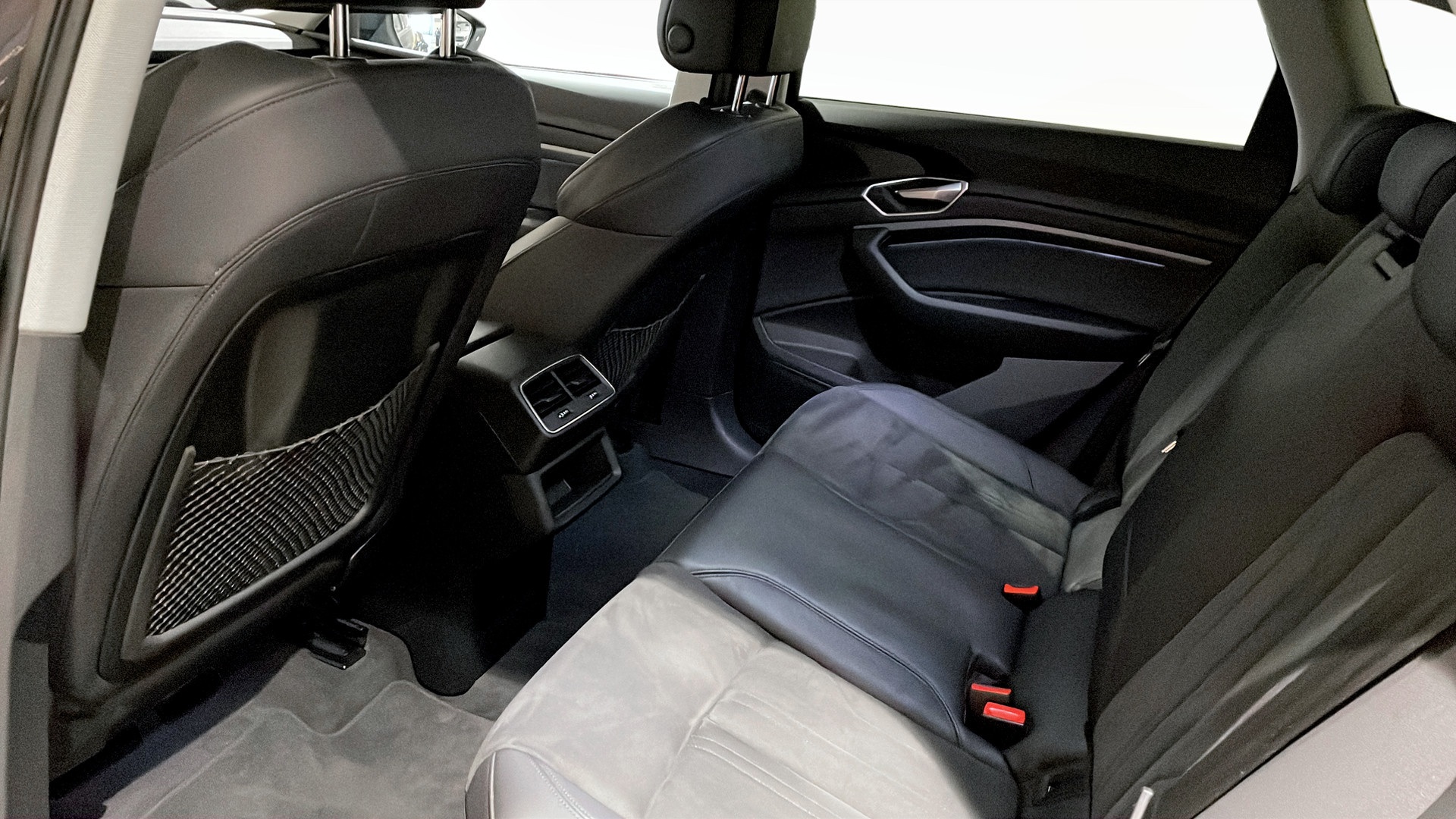 Audi e-tron XUF92J