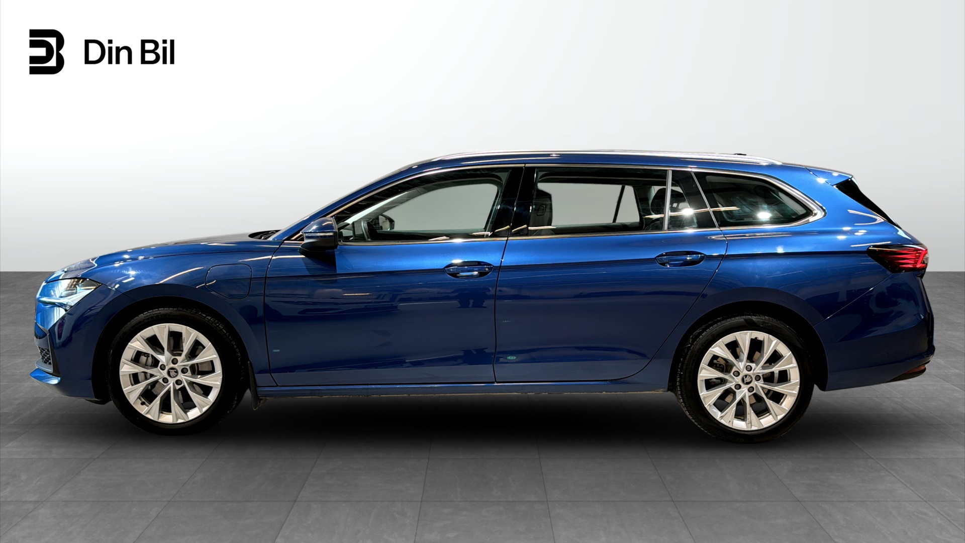 Skoda Superb Combi XWB00X
