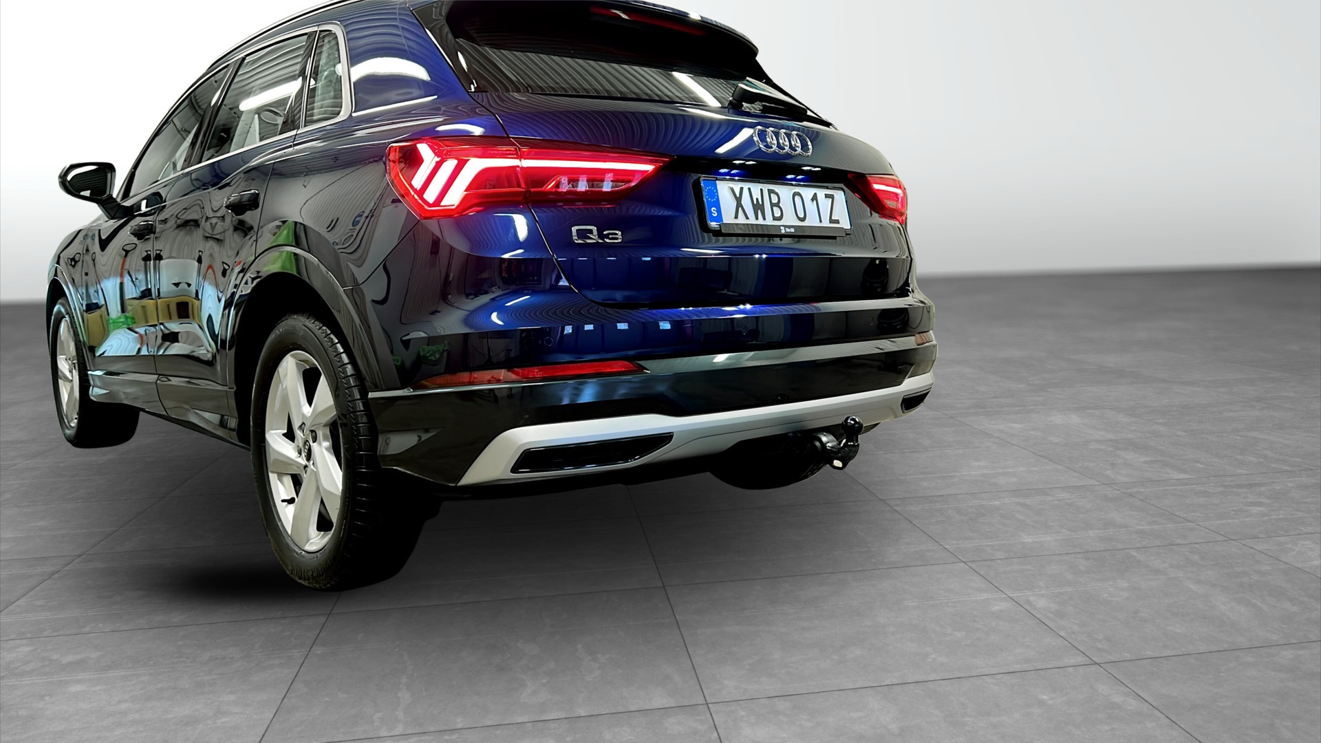 Audi Q3 XWB01Z