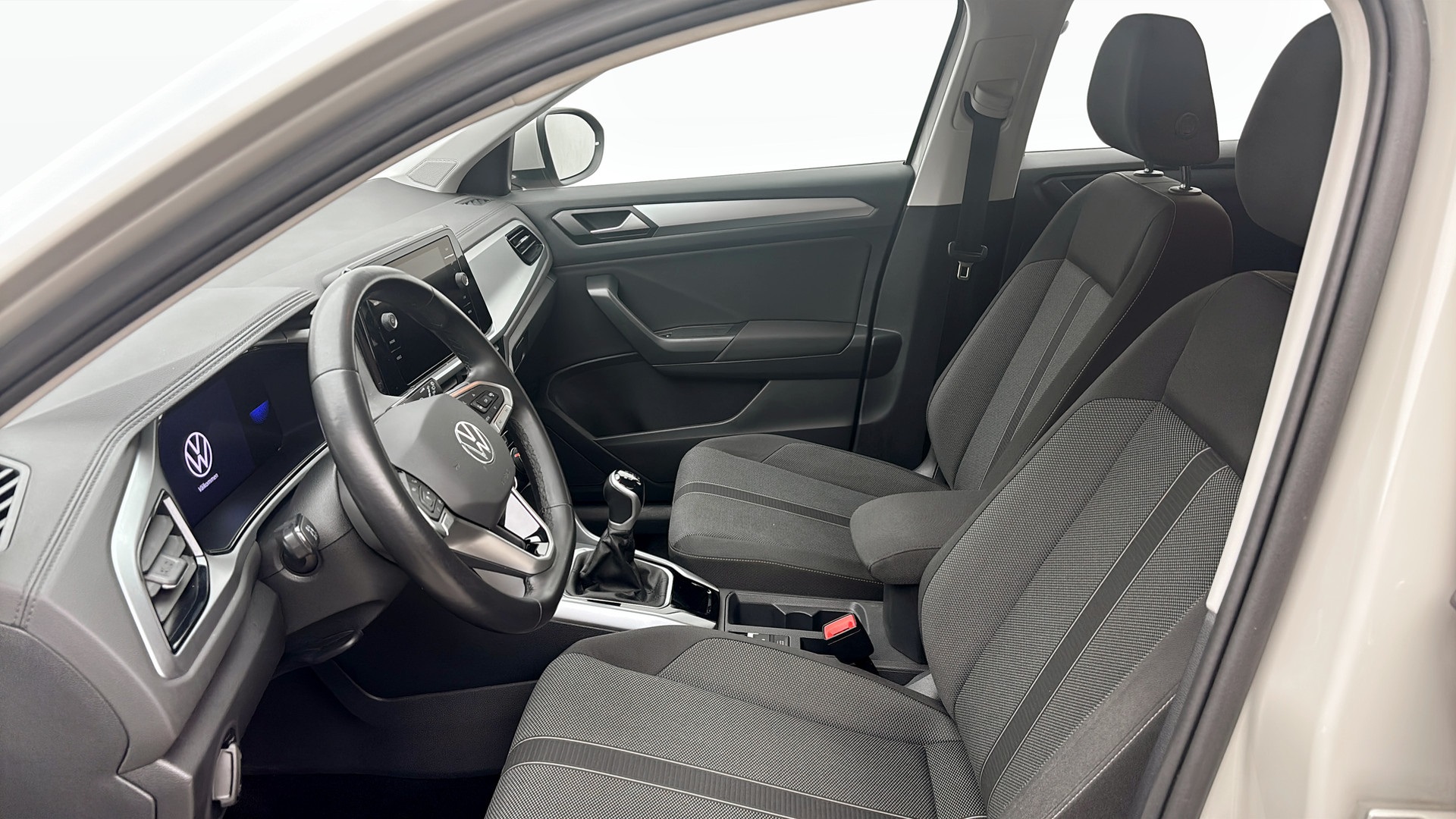 Volkswagen T-Roc XXE96K