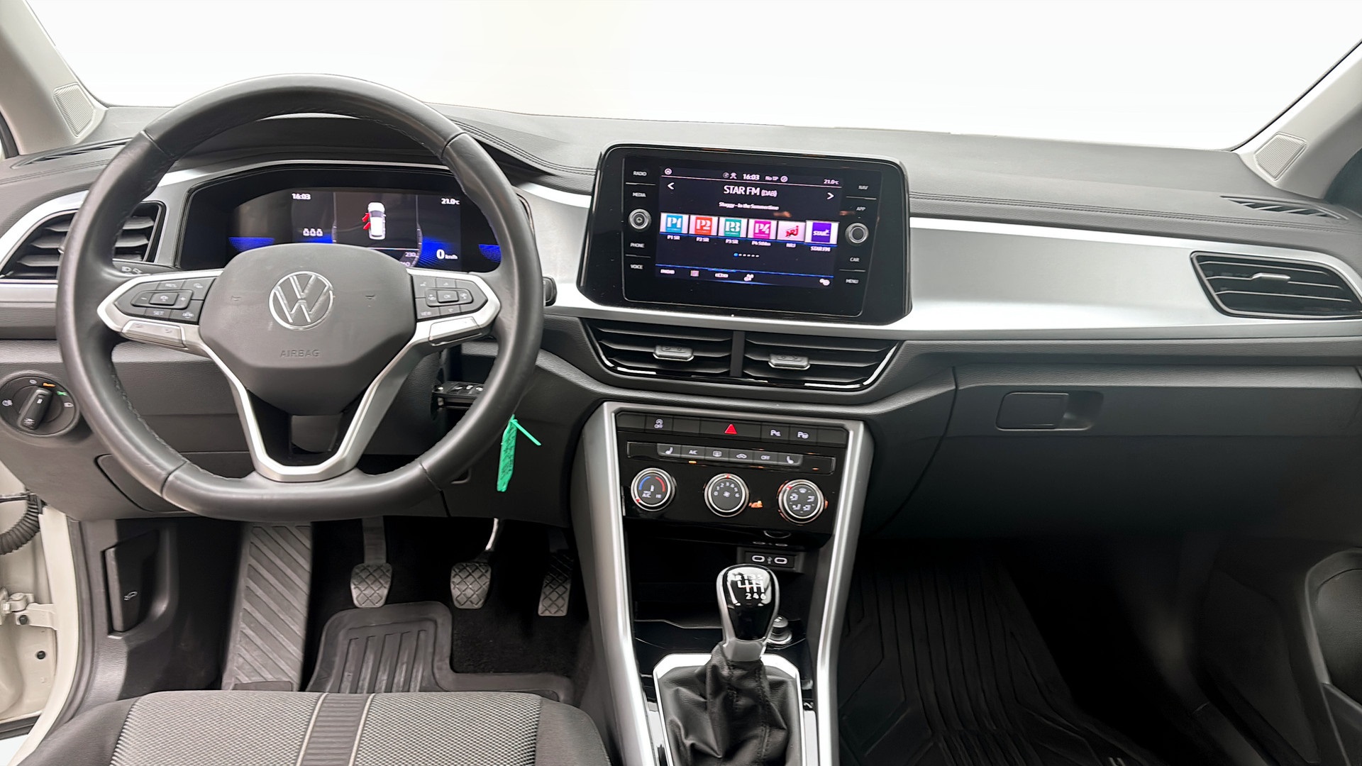 Volkswagen T-Roc XXE96K