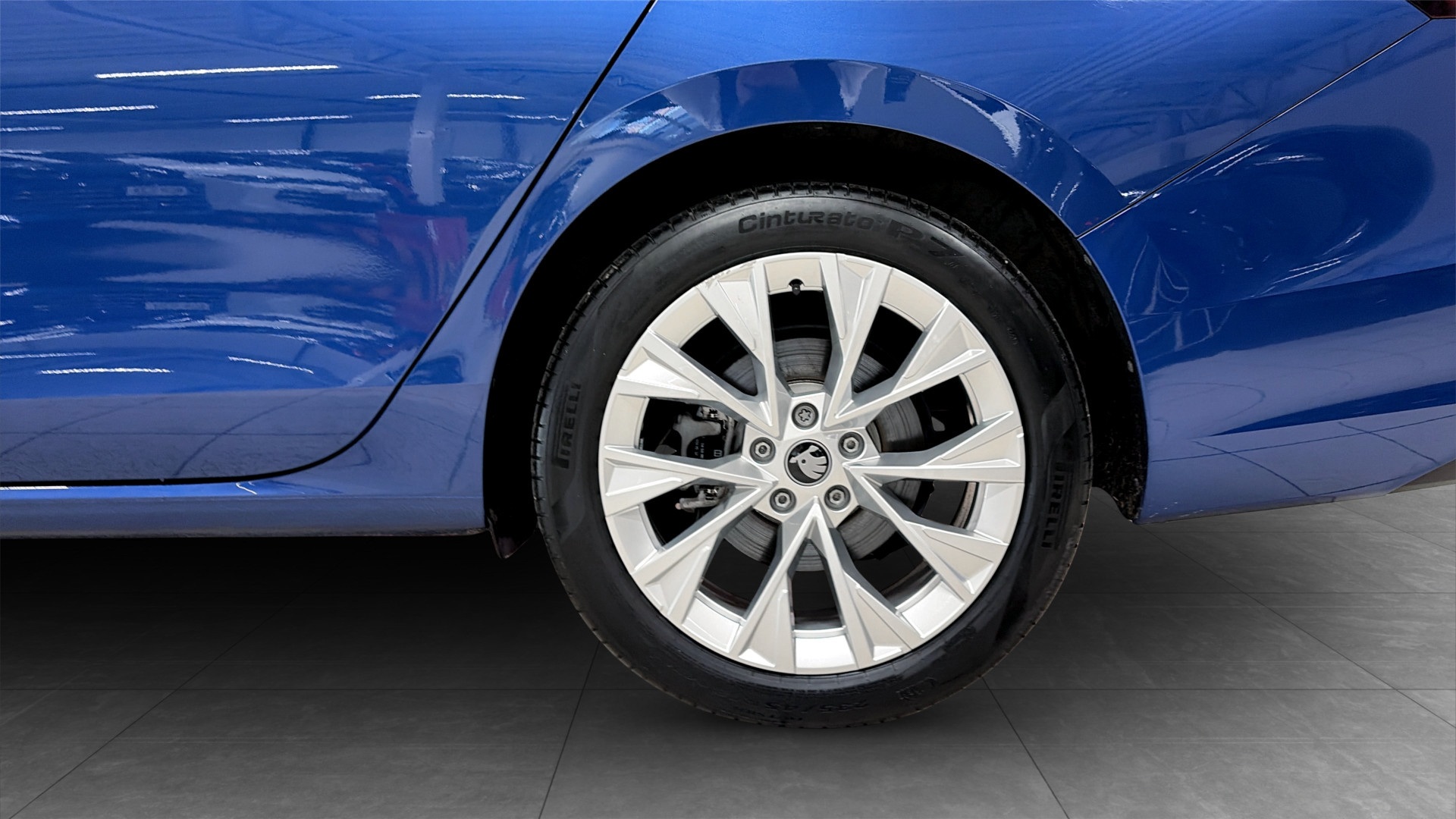 Skoda Superb XXG96L