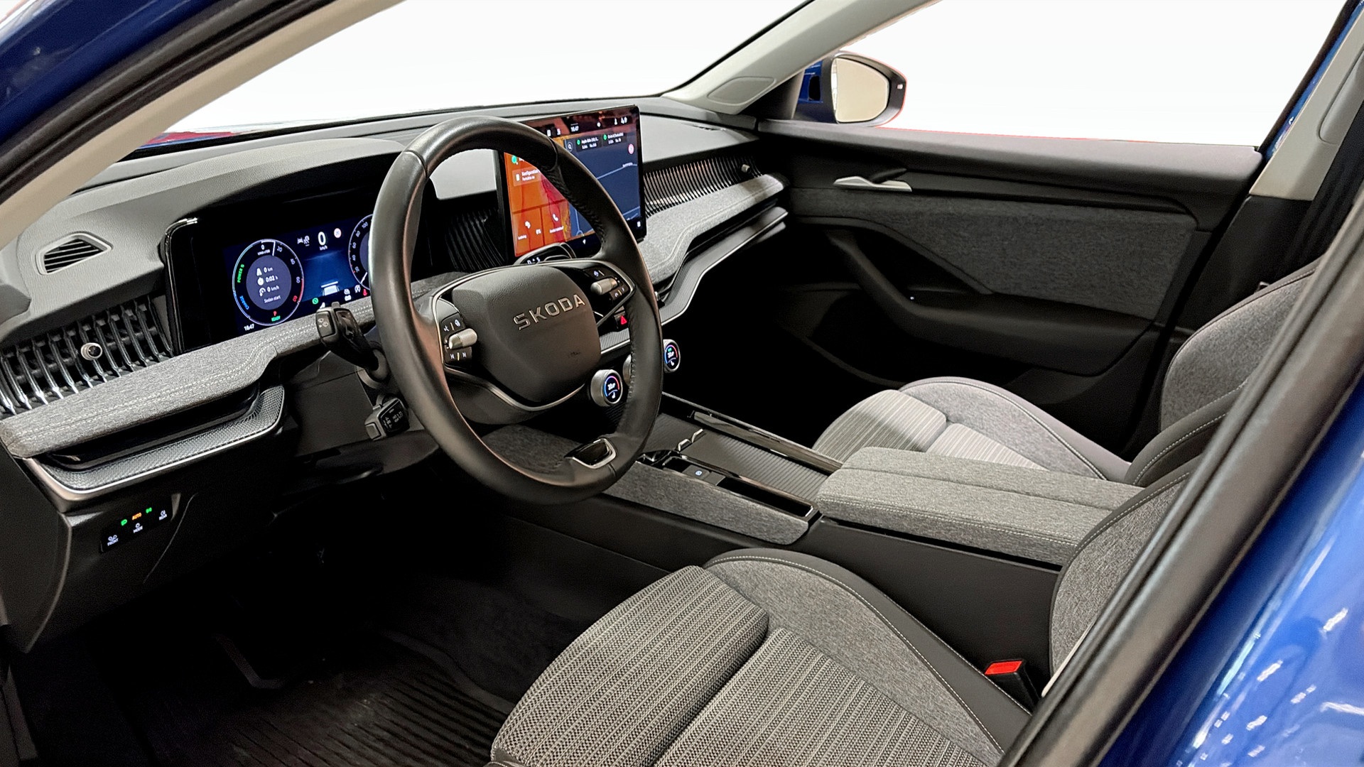 Skoda Superb XXG96L