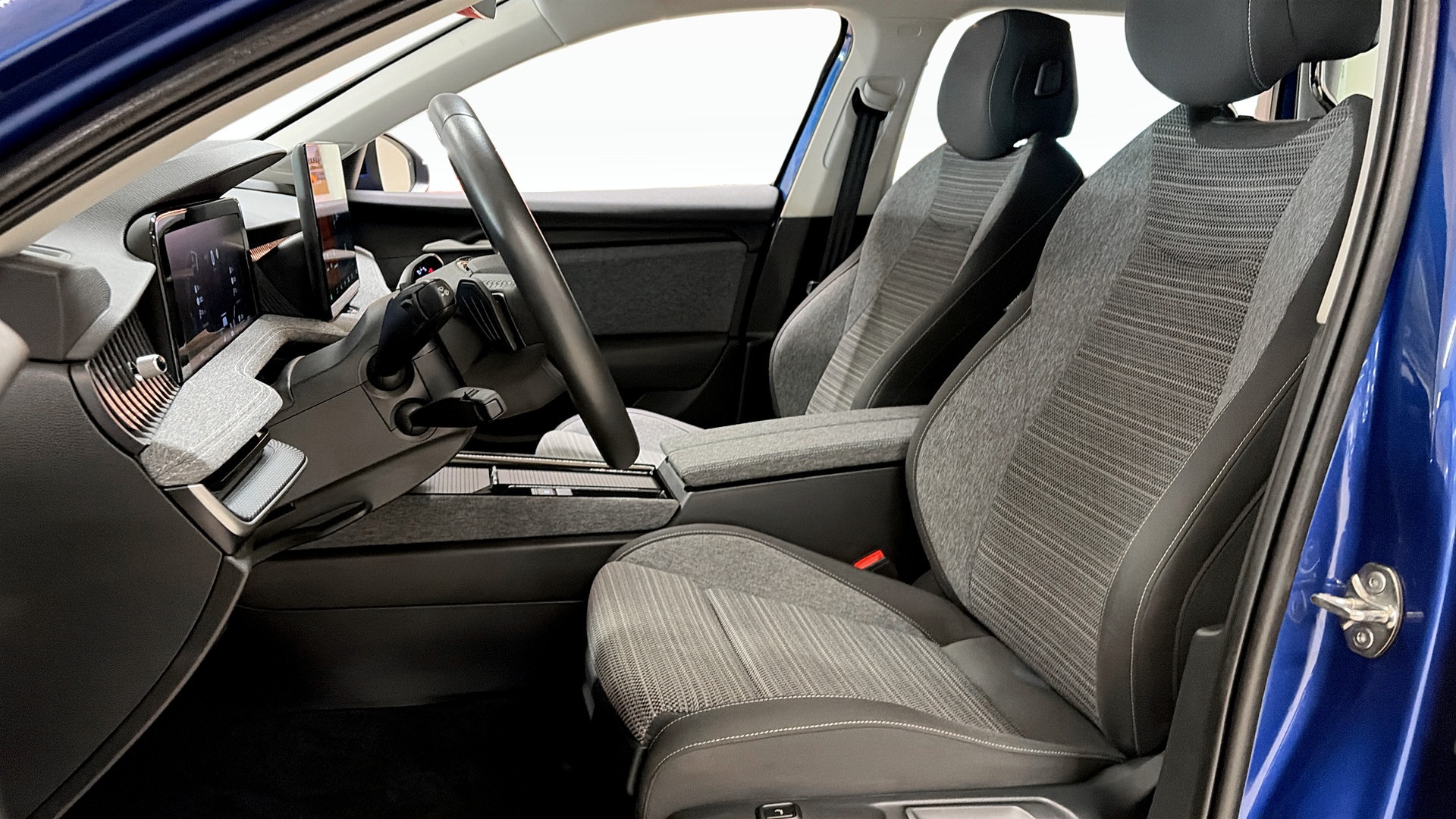 Skoda Superb XXG96L