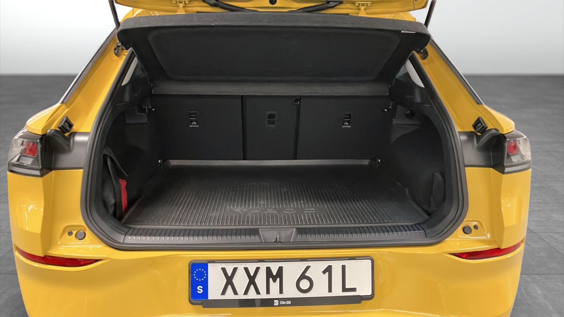 Volkswagen T-Roc XXM61L