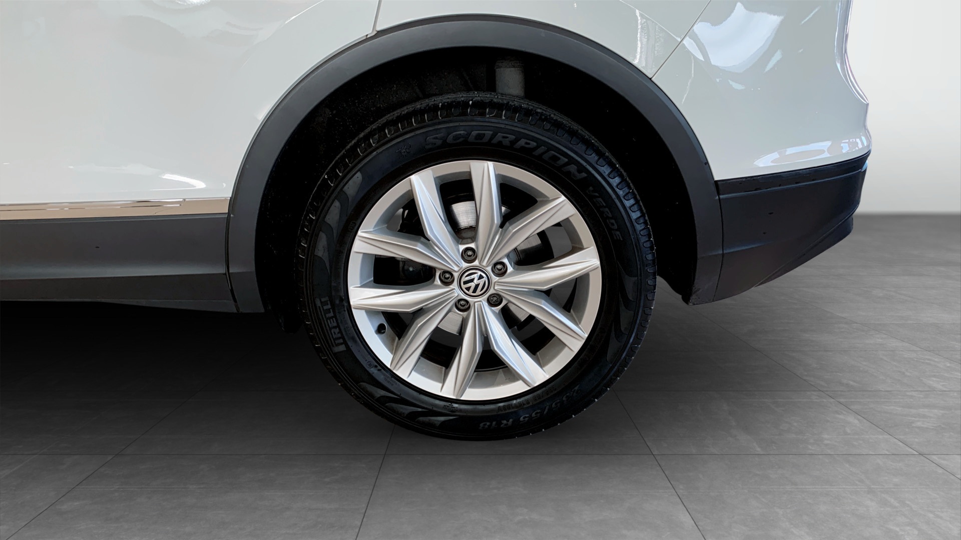 Volkswagen Tiguan XYJ29D