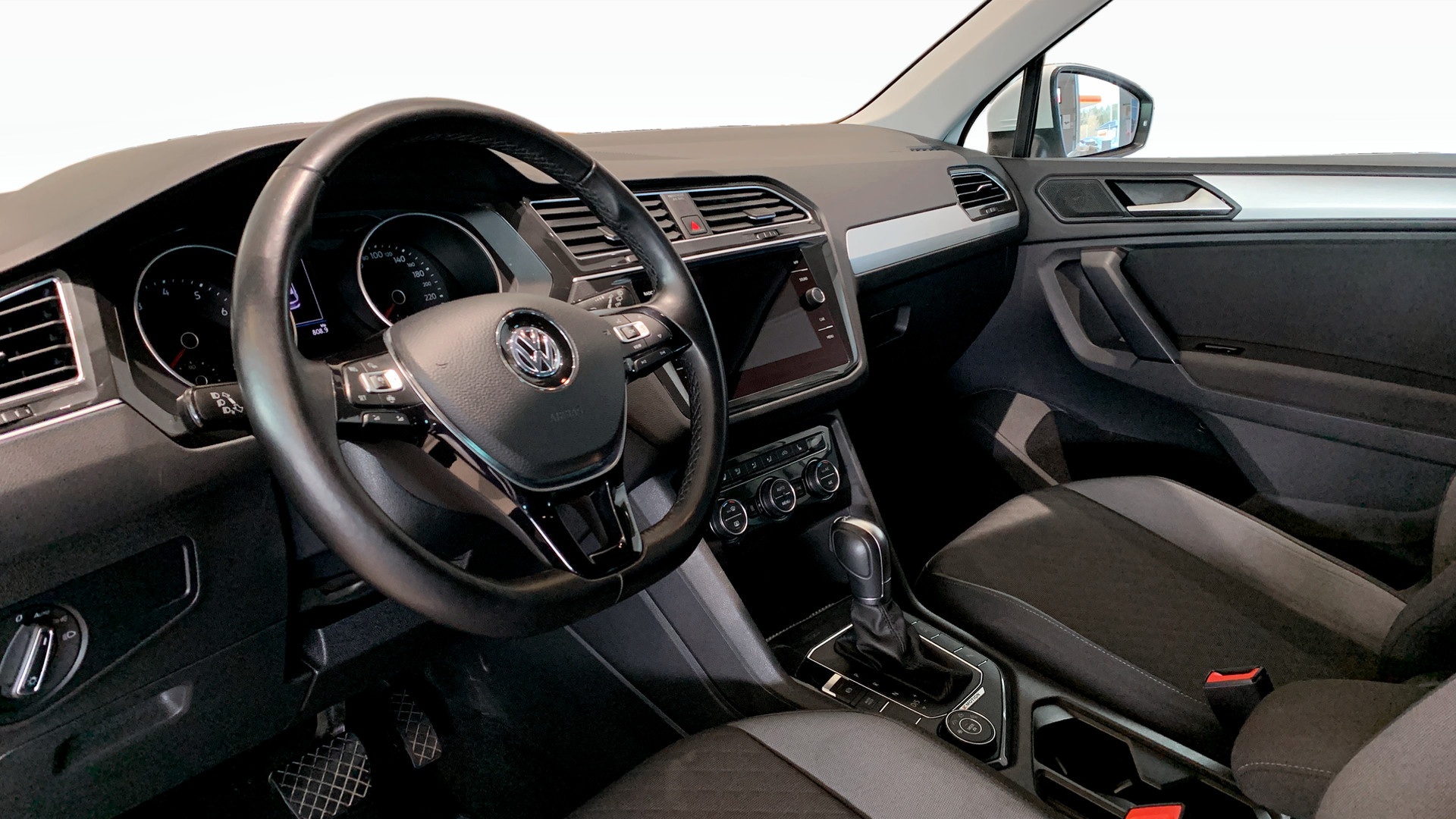 Volkswagen Tiguan XYJ29D