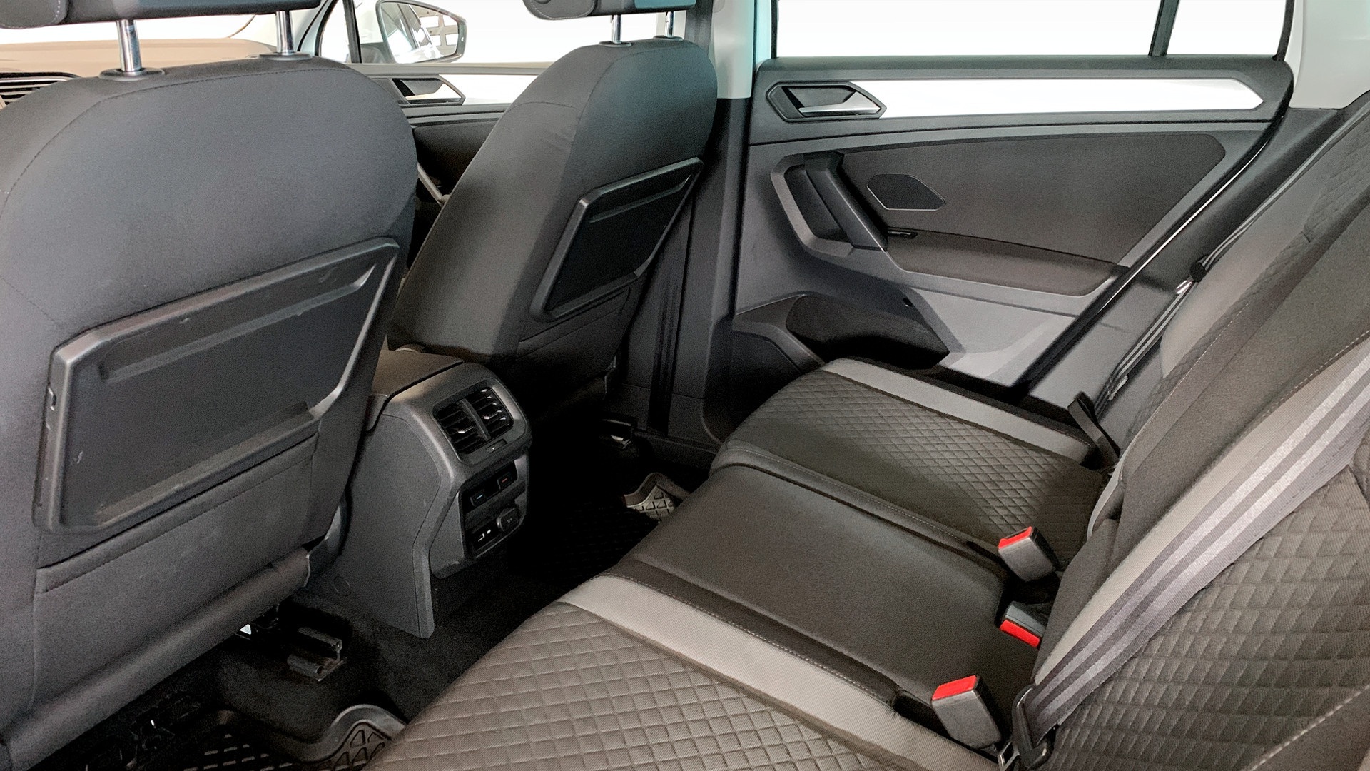 Volkswagen Tiguan XYJ29D