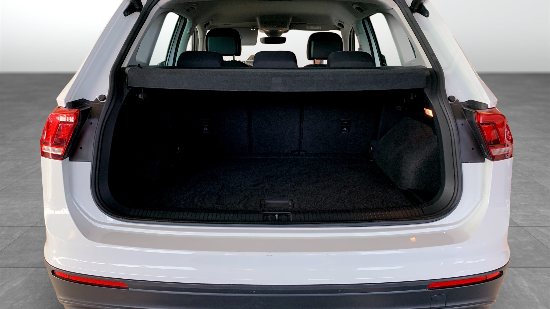 Volkswagen Tiguan XYJ29D