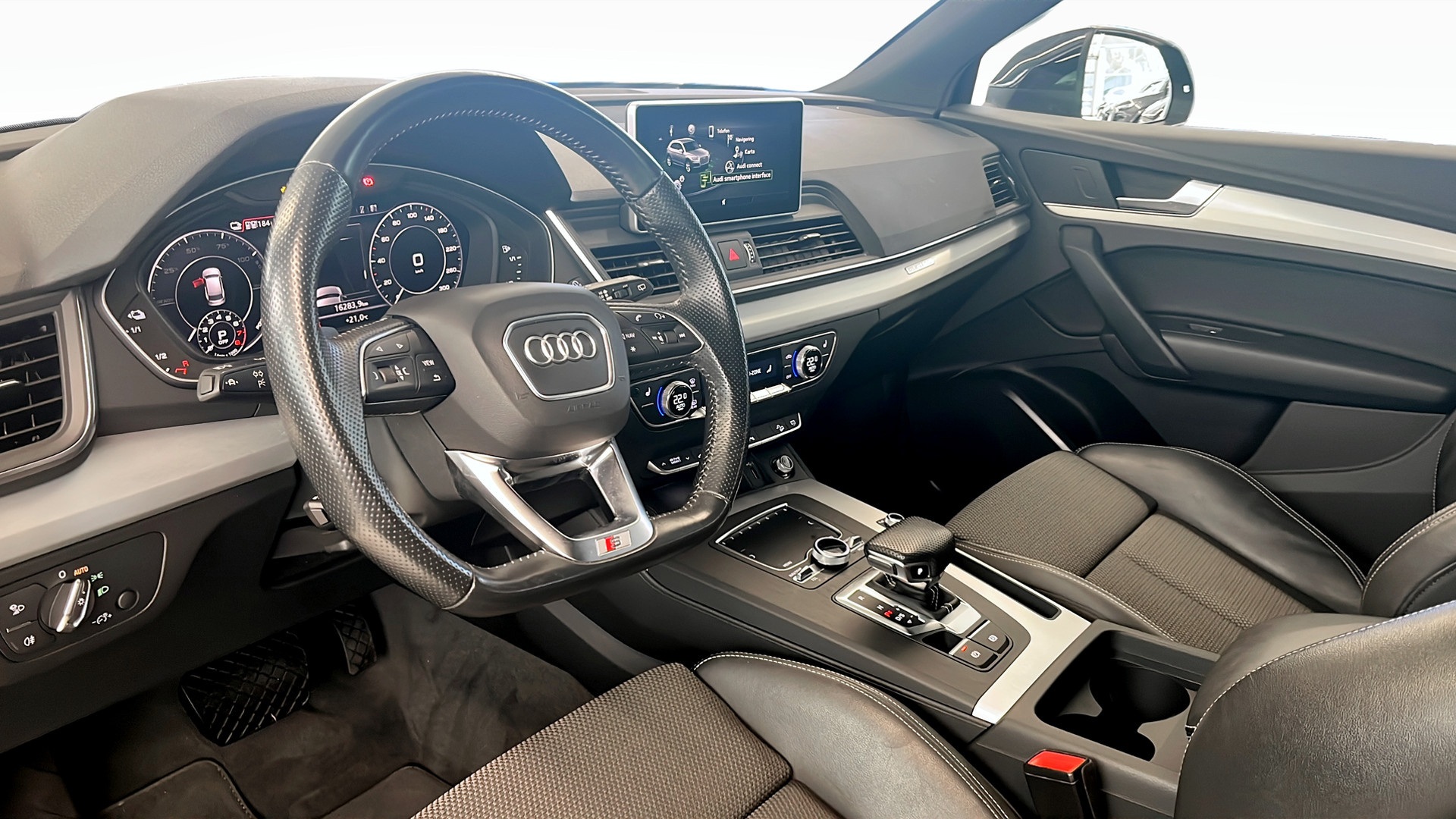 Audi Q5 XYL08L