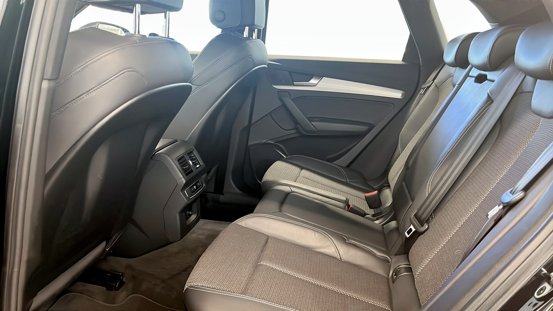Audi Q5 XYL08L