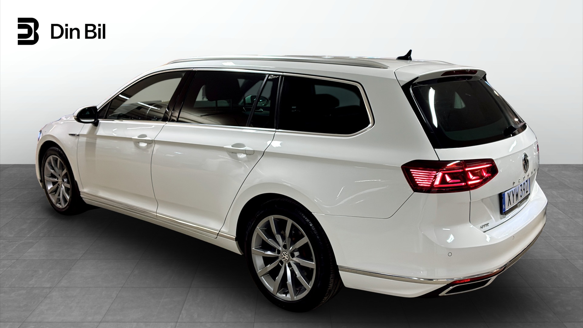 Volkswagen Passat XYW39Z