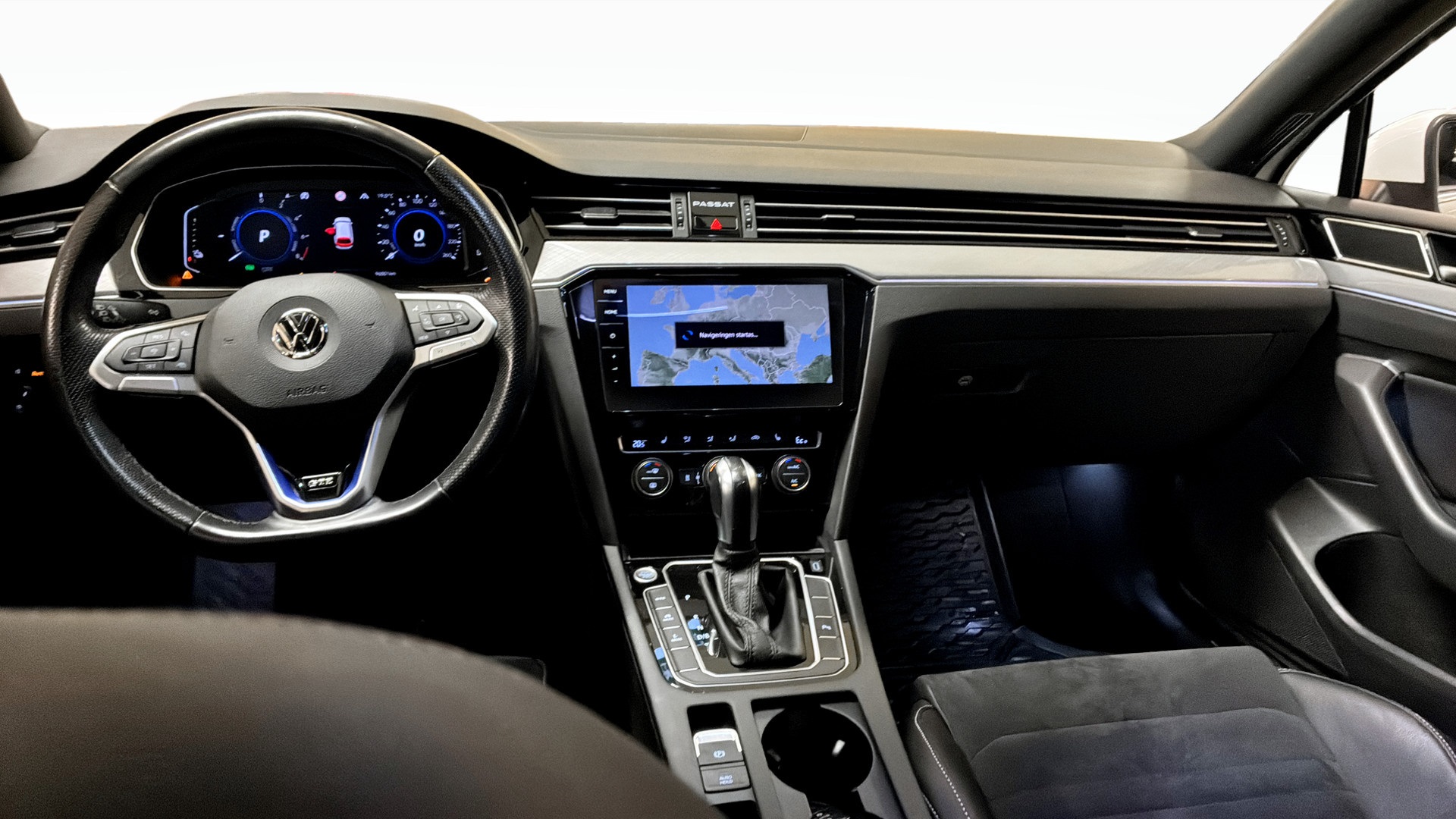 Volkswagen Passat XYW39Z