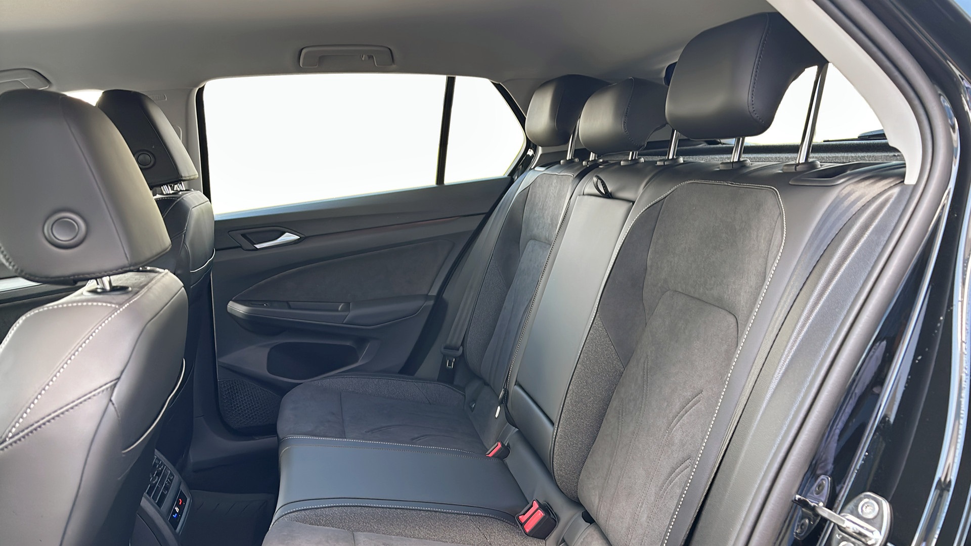 Volkswagen Golf XZJ06J