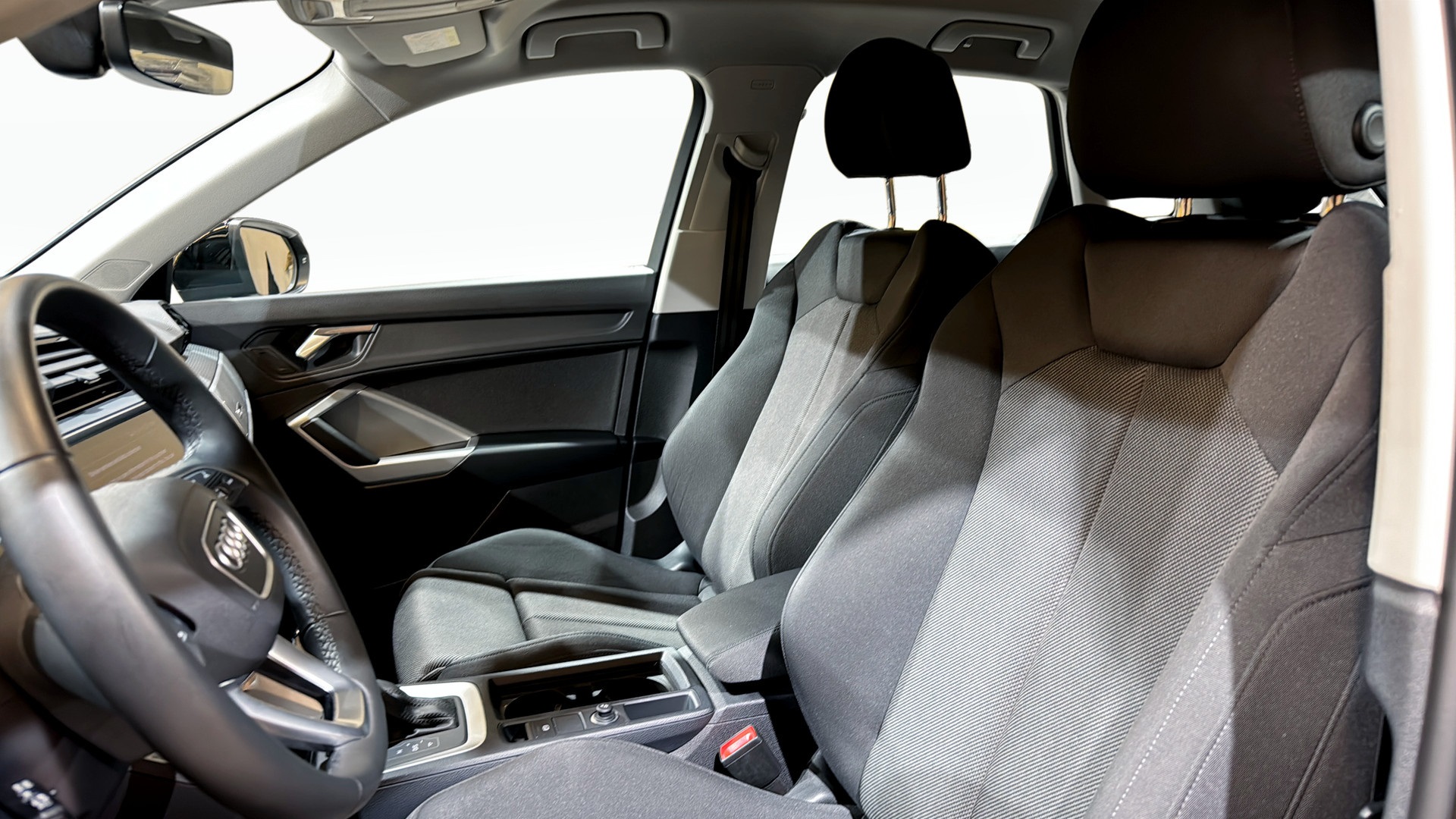 Audi Q3 XZM96D
