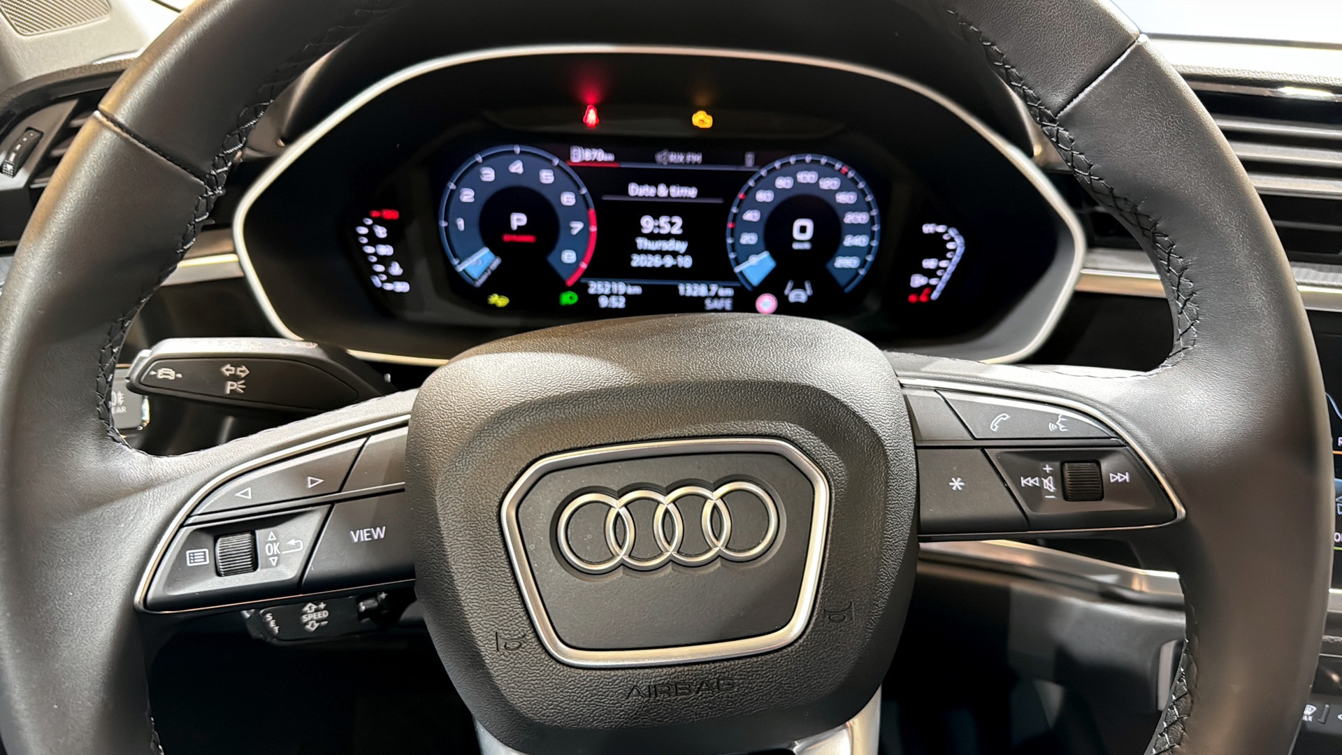 Audi Q3 XZM96D
