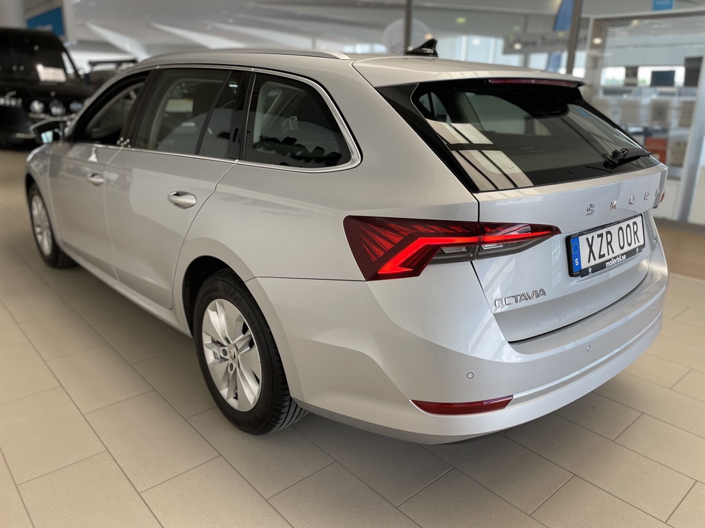 Skoda Octavia Combi XZR00R