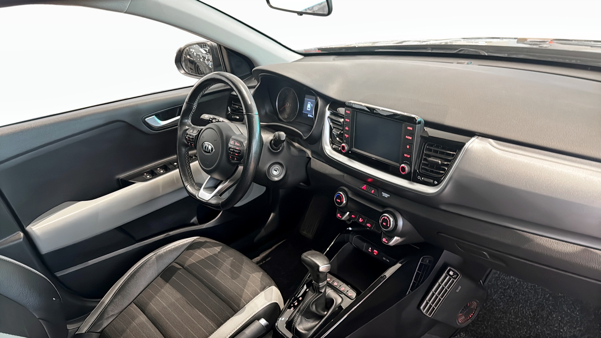 Kia Stonic XZW249