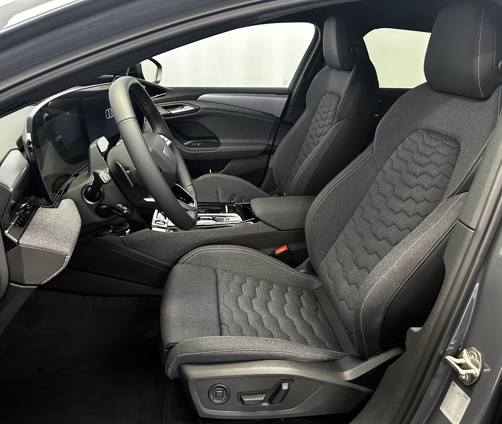 Audi A6 Avant e-tron YAB33D