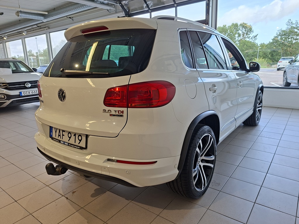 Volkswagen Tiguan YAF919