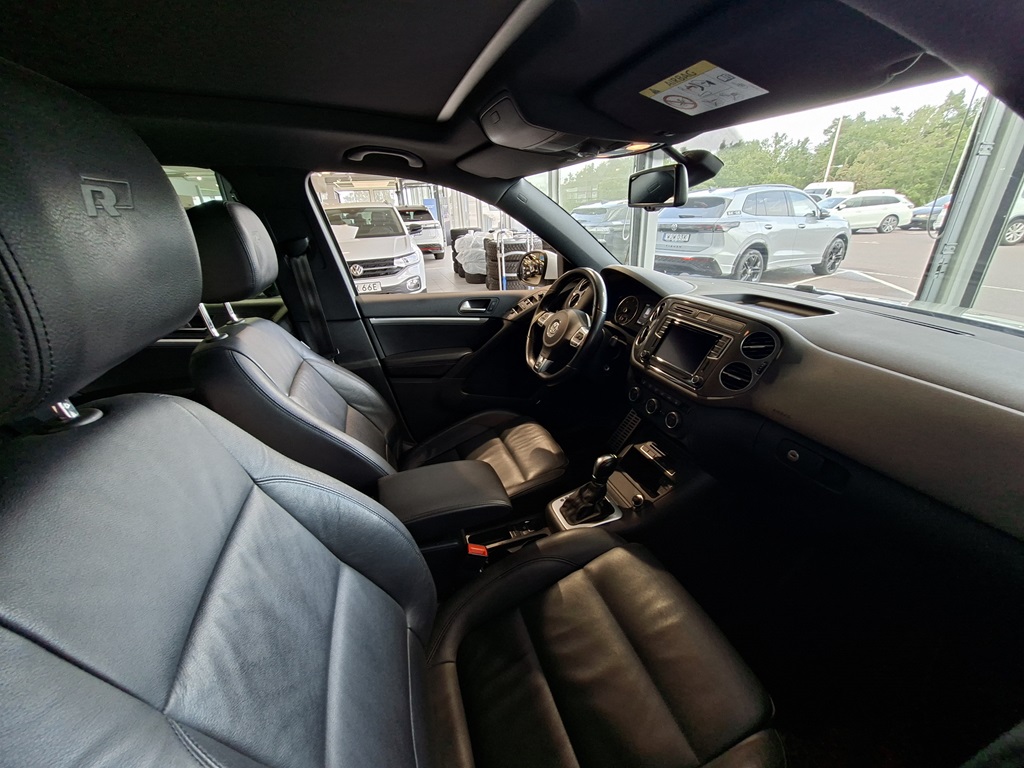 Volkswagen Tiguan YAF919