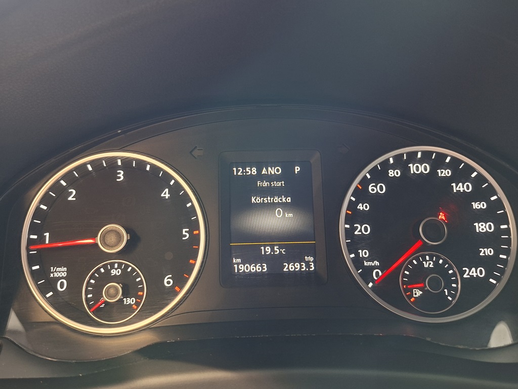 Volkswagen Tiguan YAF919