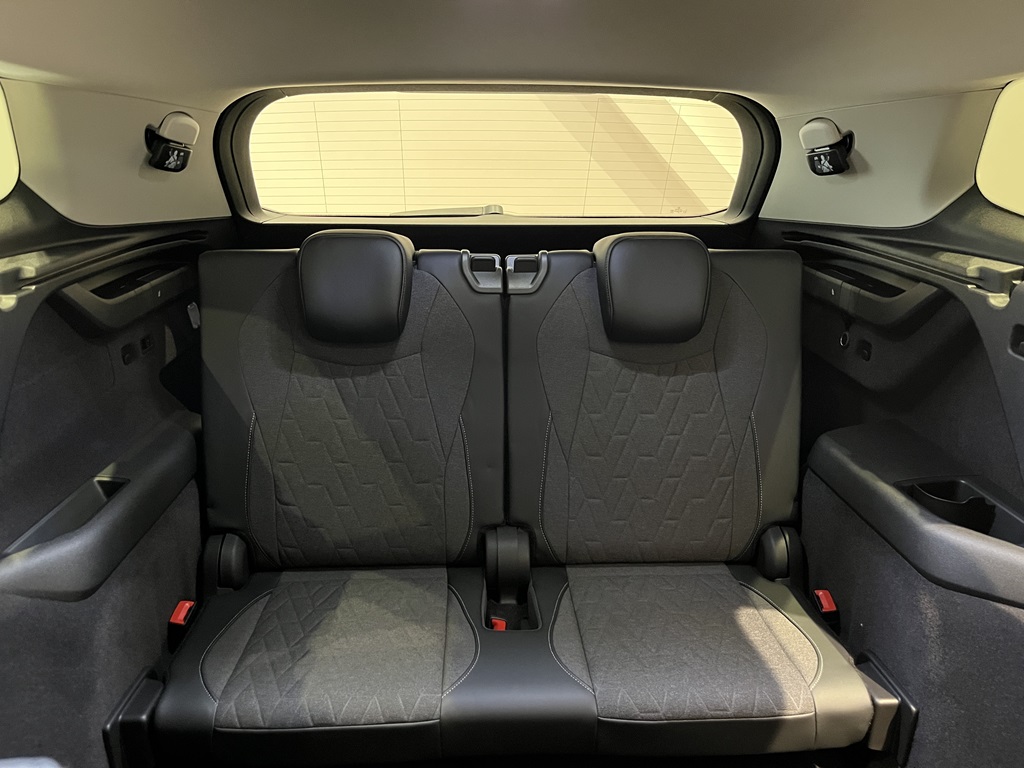 Volkswagen Tayron YAG74J