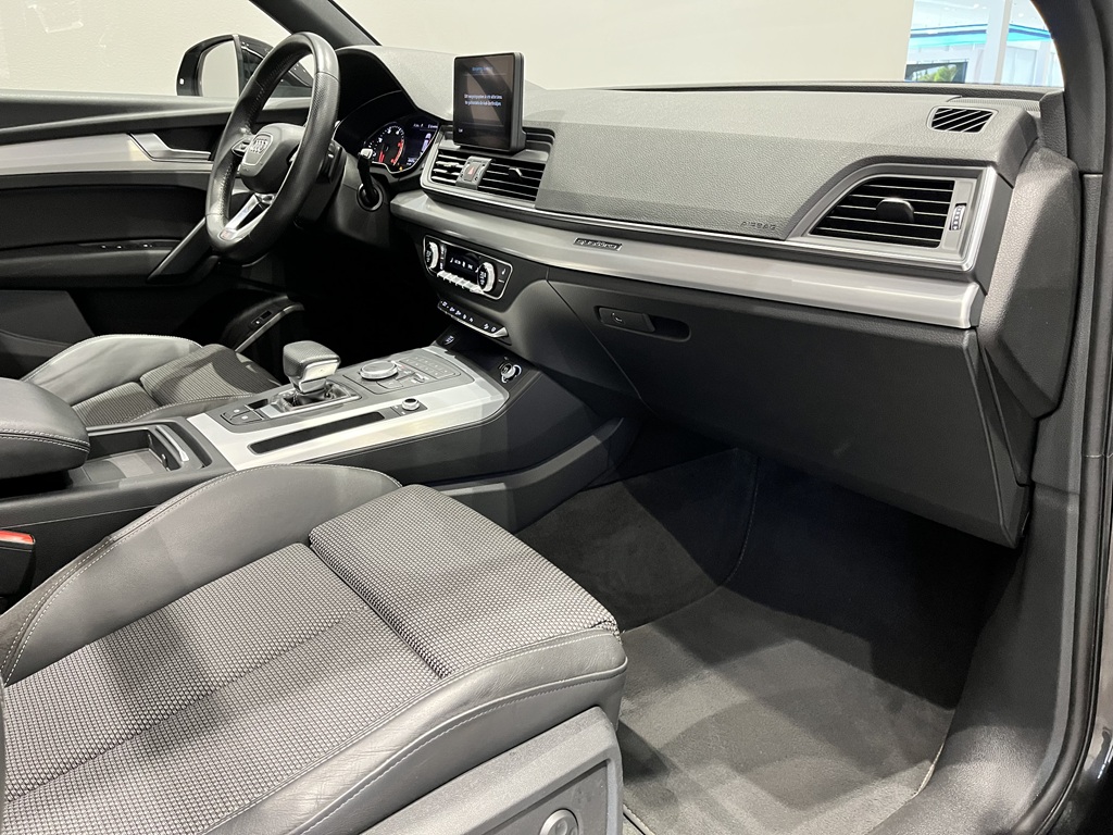 Audi Q5 YAM364