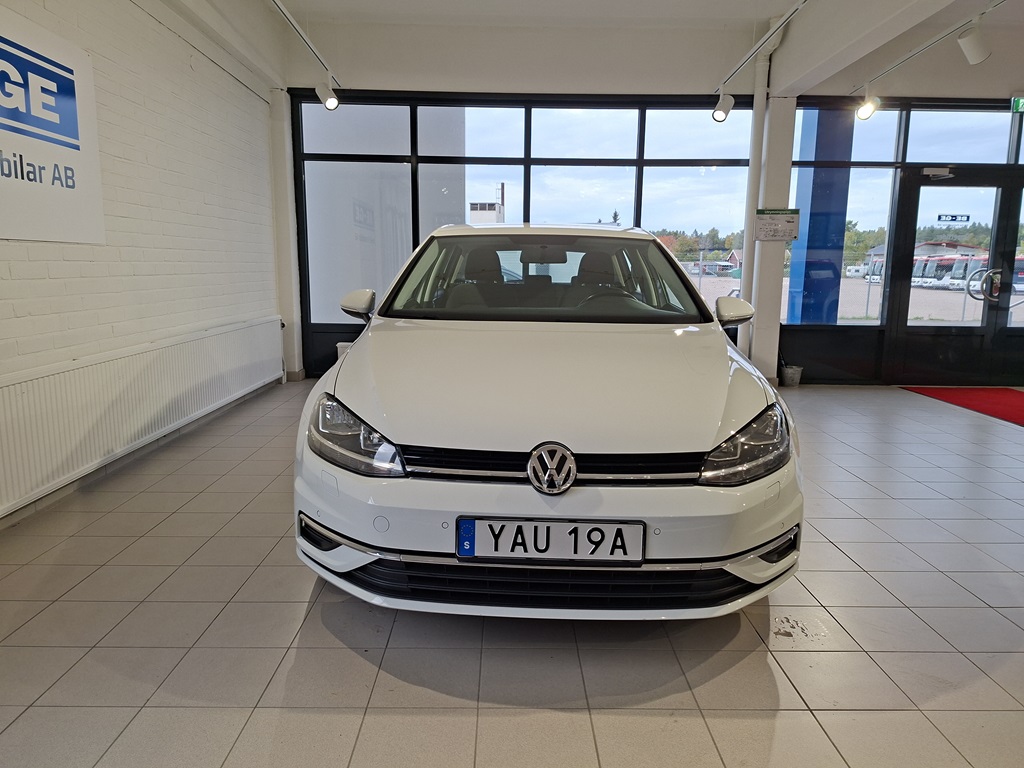 Volkswagen Golf YAU19A
