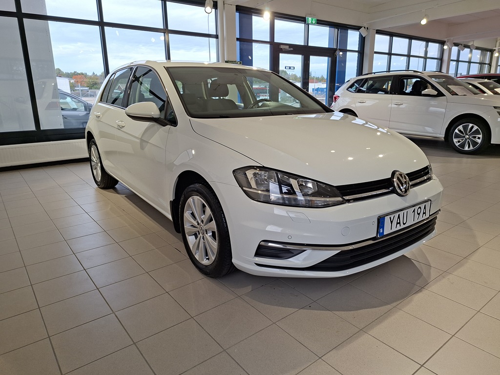 Volkswagen Golf YAU19A
