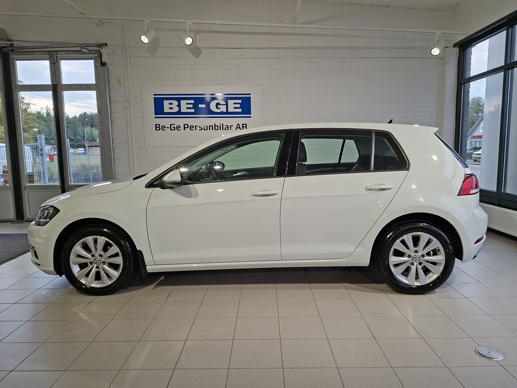 Volkswagen Golf YAU19A
